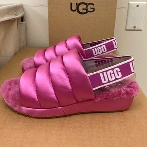 New in Box Ugg Puff Yeah Slippers Size 9